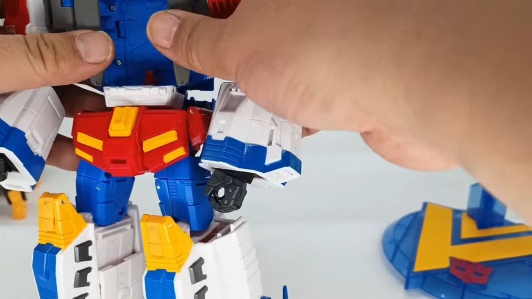  In Hand Image Of HasLab Transformers Victory Saber Transformation Process  (38 of 51)